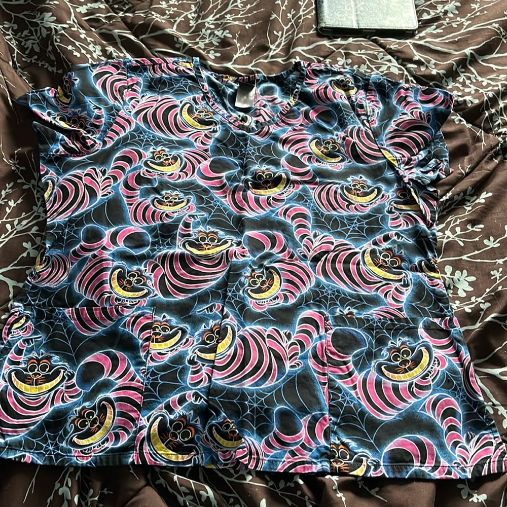 Scrub top